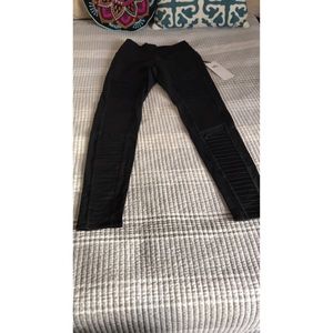 Alo Yoga High Waisted Moto Legging